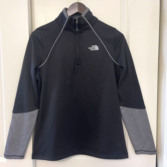 The North Face Women's Athletic Black Top Performance Tshirt Pullover Size M - Picture 2 of 8